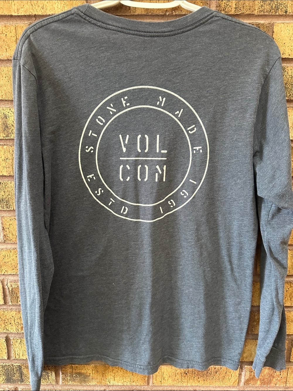 Volcom Men's Long Sleeve Shirt in Charcoal with White Back Graphic